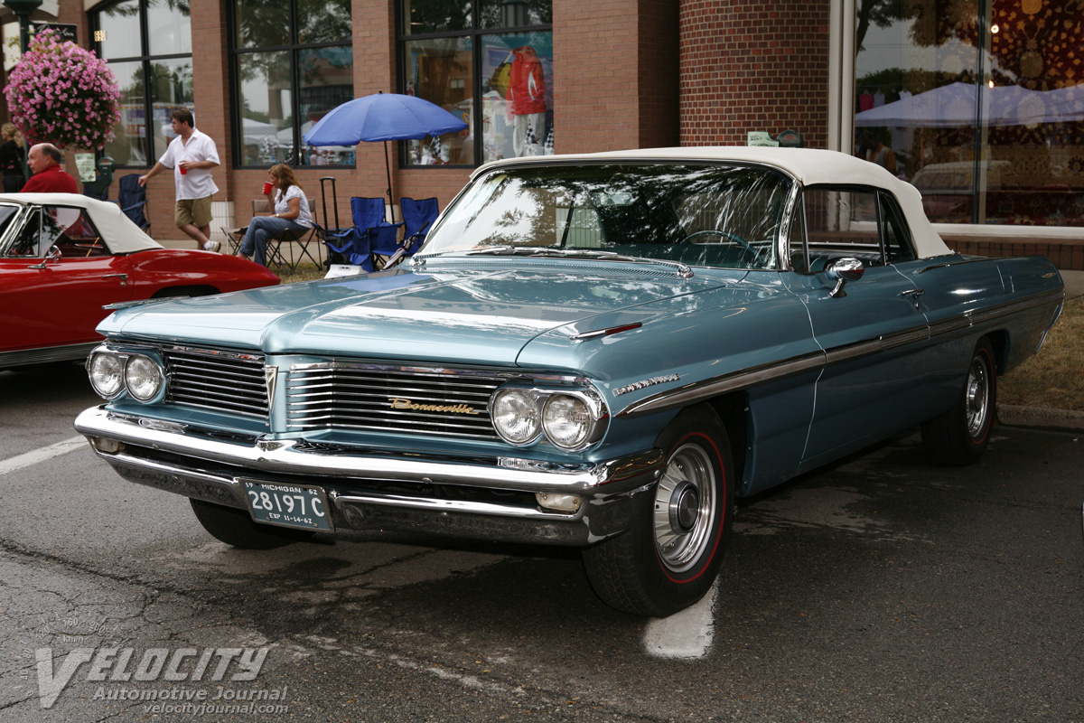 1962 Pontiac Bonneville convertible