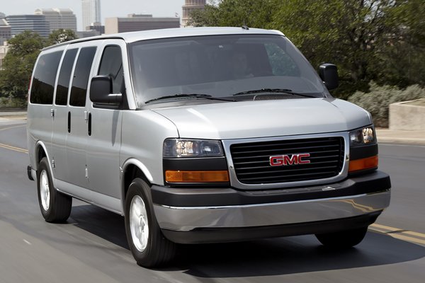 2025 GMC Savana Passenger