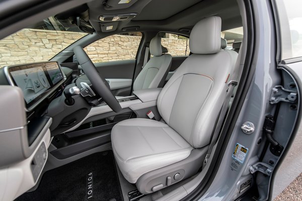 2025 Hyundai Ioniq 6 Limited Interior