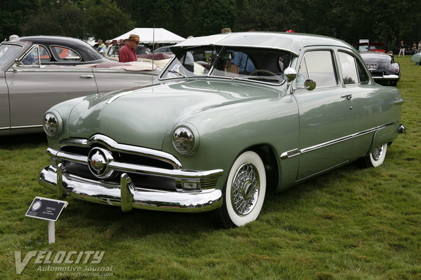 1950 Ford Custom Deluxe 2d sedan