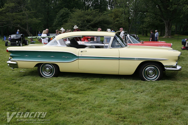 1958 Pontiac Chieftain Coupe