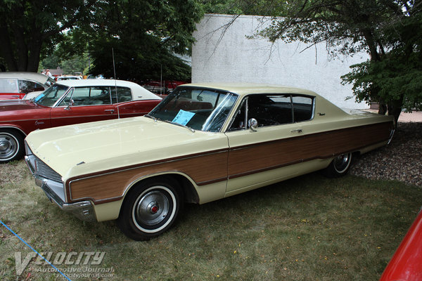 1968 Chrysler Newport 2d hardtop