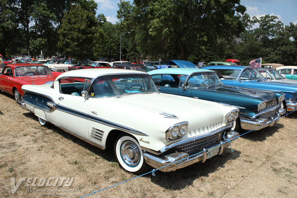 1958 Pontiac Bonneville Custom