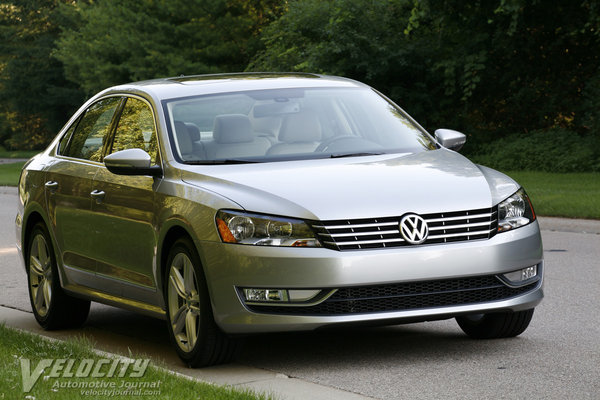 2012 Volkswagen Passat SEL