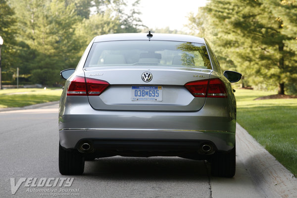 2012 Volkswagen Passat SEL