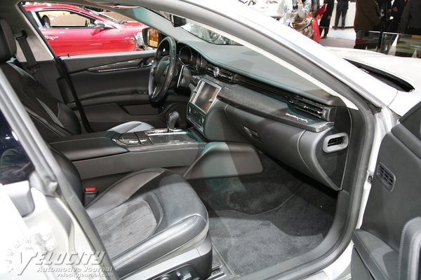 2014 Maserati Quattroporte Interior