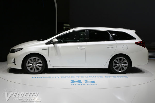 2013 Toyota Auris Hybrid Touring Sports