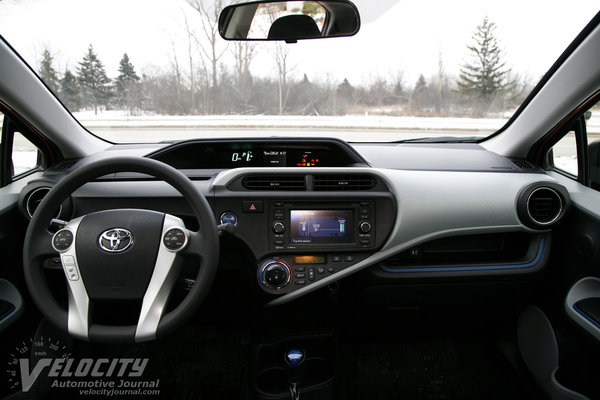 2013 Toyota Prius c Instrumentation