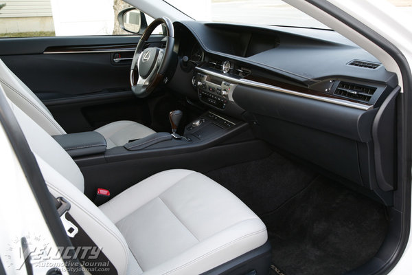 2013 Lexus ES 350 Interior