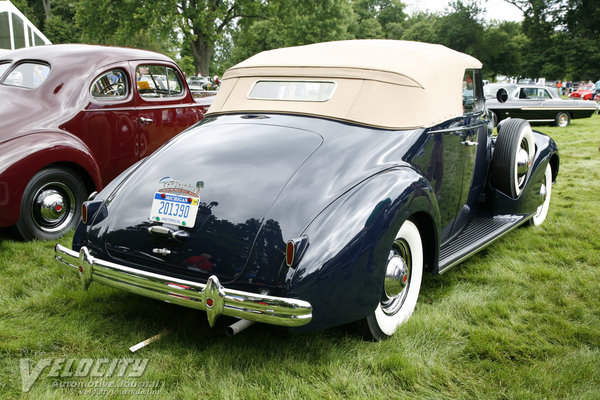 1939 Packard One Twenty