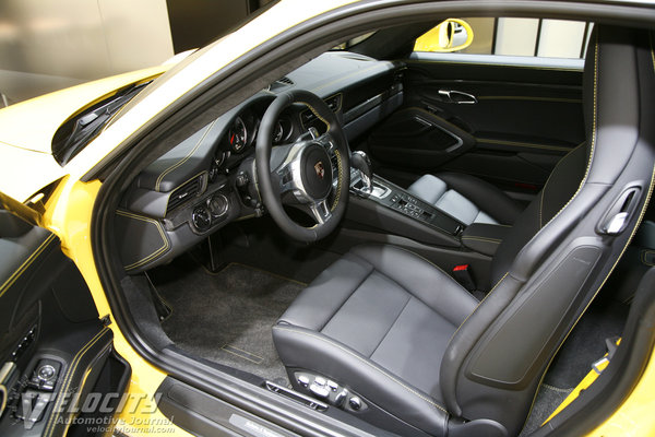 2014 Porsche 911 Turbo Interior