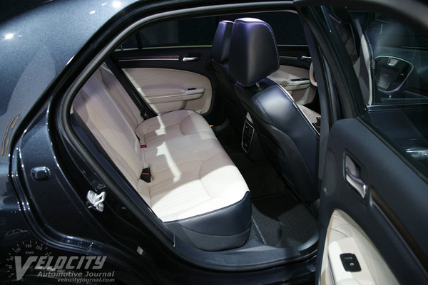 2015 Chrysler 300 Interior