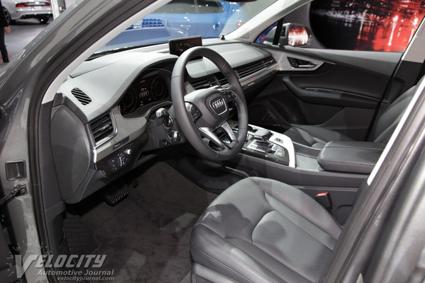 2016 Audi Q7 Interior