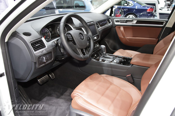 2015 Volkswagen Touareg Interior