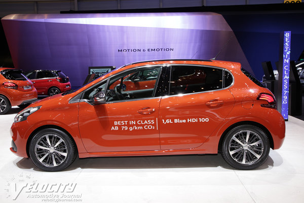 2015 Peugeot 208 5d