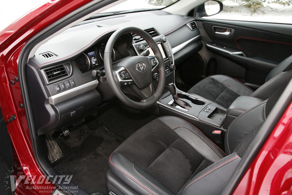 2015 Toyota Camry XSE Interior