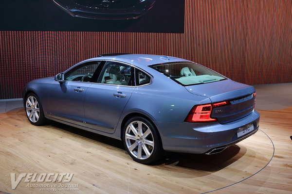 2017 Volvo S90