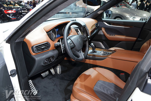 2017 Maserati Levante Interior