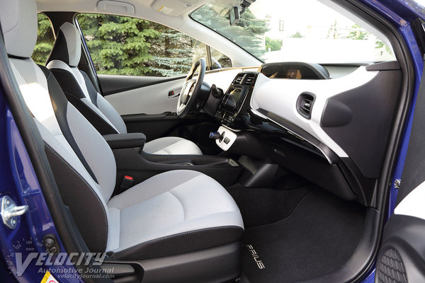 2016 Toyota Prius Interior