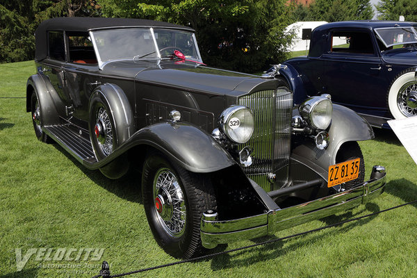 1932 Packard 906 convertible sedan by Dietrich