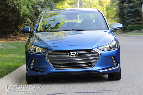 2017 Hyundai Elantra Limited sedan