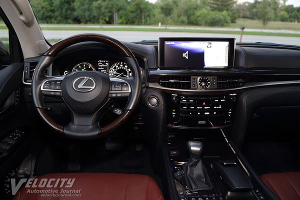 2016 Lexus LX Instrumentation