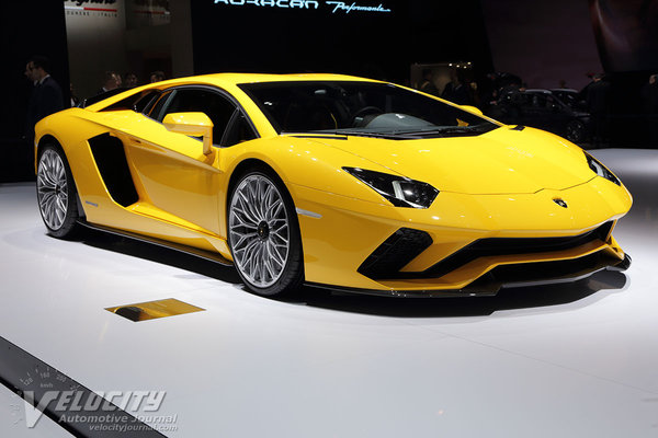 2017 Lamborghini Aventador S