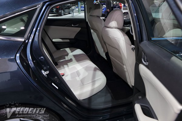 2019 Honda Insight Interior