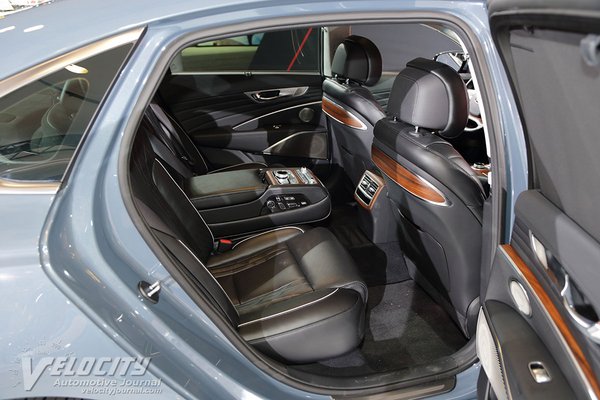 2019 Kia K900 Interior