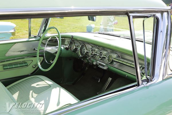 1958 Pontiac Parisienne Interior