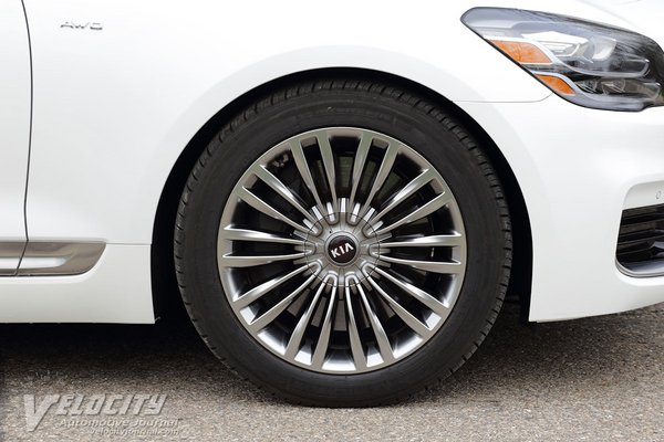 2019 Kia K900 Wheel