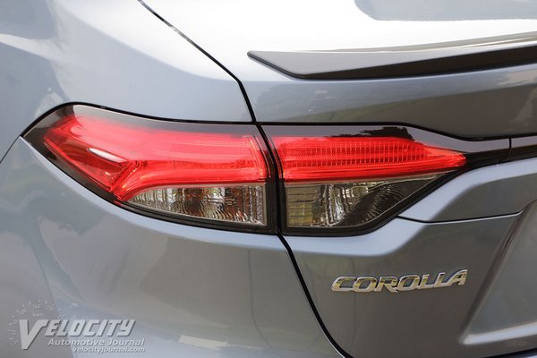 2020 Toyota Corolla XSE sedan