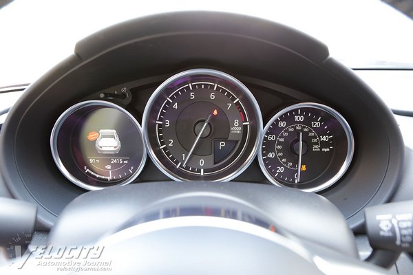 2020 Mazda MX-5 RF Club Instrumentation