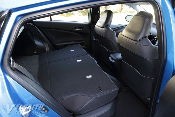 2020 Toyota Prius XLE AWDe Interior