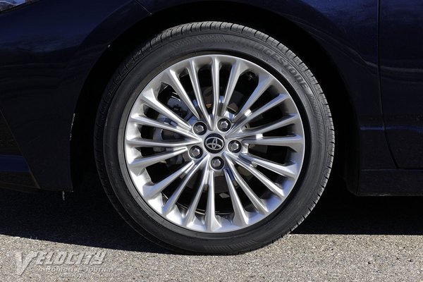 2021 Toyota Avalon Limited AWD Wheel