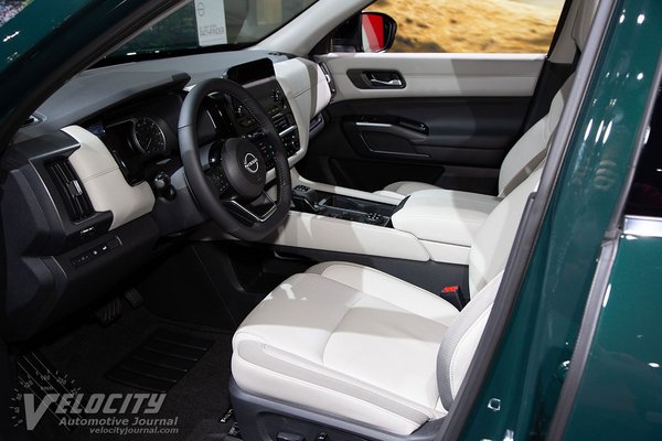 2022 Nissan Pathfinder Interior