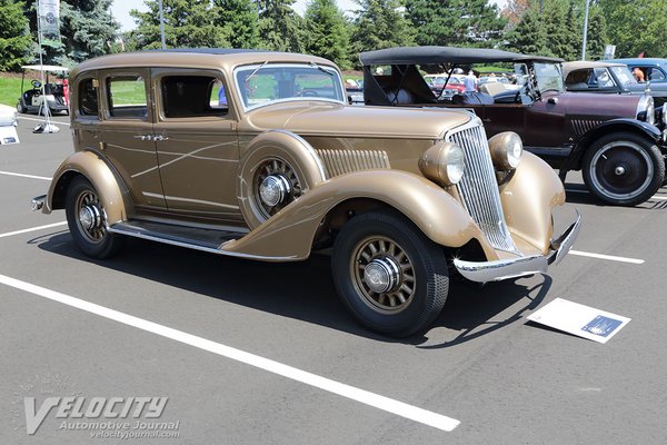 1933 Graham sedan