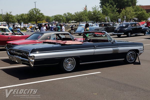 1962 Oldsmobile Starfire convertible