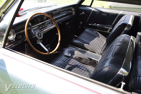 1965 Pontiac Catalina 2+2 Interior