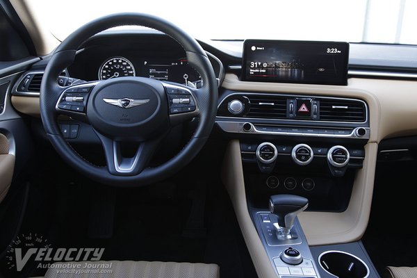 2022 Genesis G70 Instrumentation