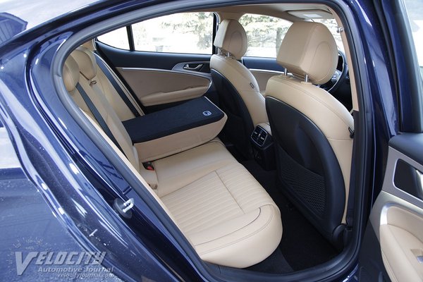 2022 Genesis G70 Interior