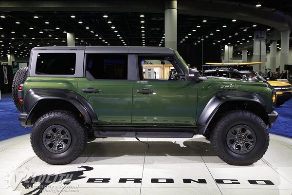 2023 Ford Bronco 4d