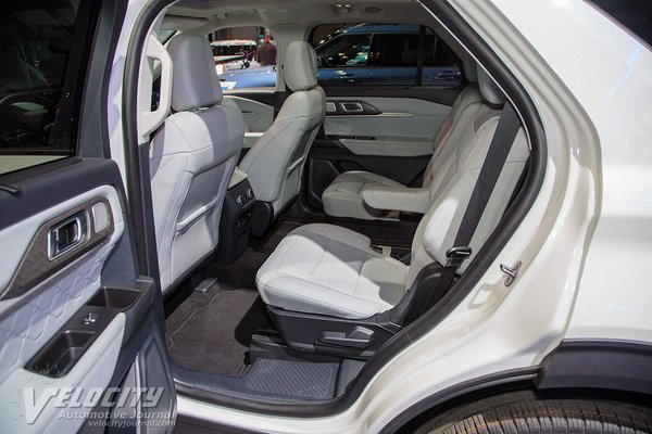 2025 Ford Explorer Platinum Interior