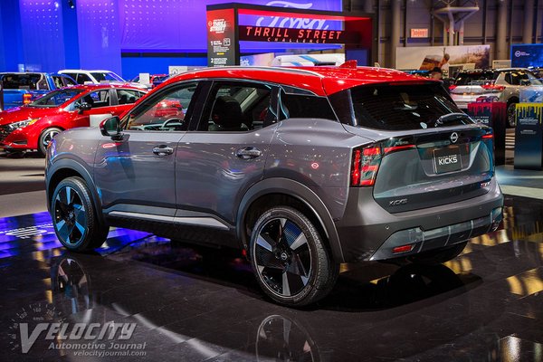 2025 Nissan Kicks SR