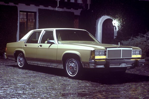 1980 Ford LTD 4d sedan