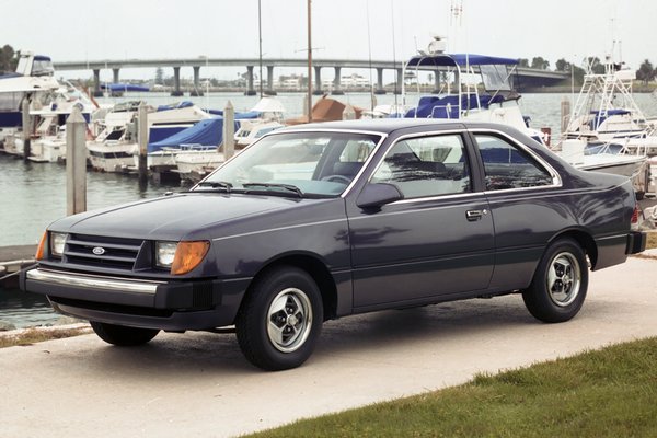 1984 Ford Tempo L 2d