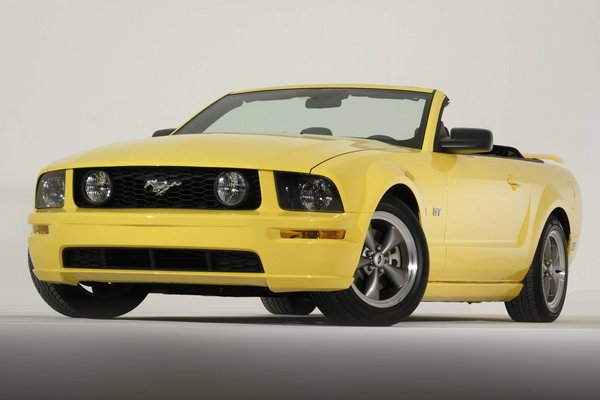 2005 Ford Mustang GT Convertible