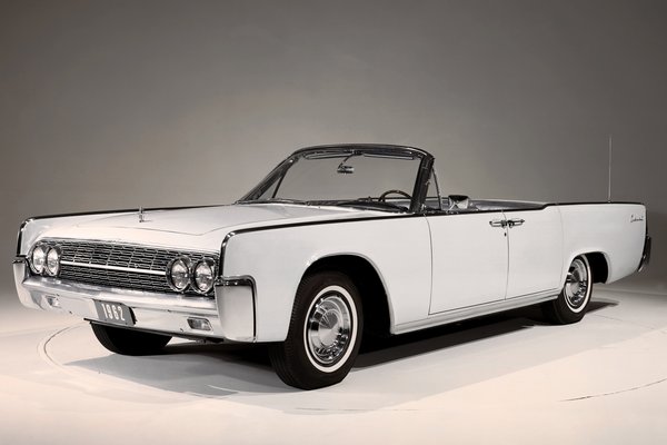 1962 Lincoln Continental convertible