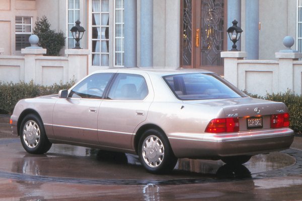 1996 Lexus LS 400