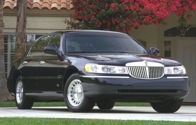 2000 Lincoln Town Car